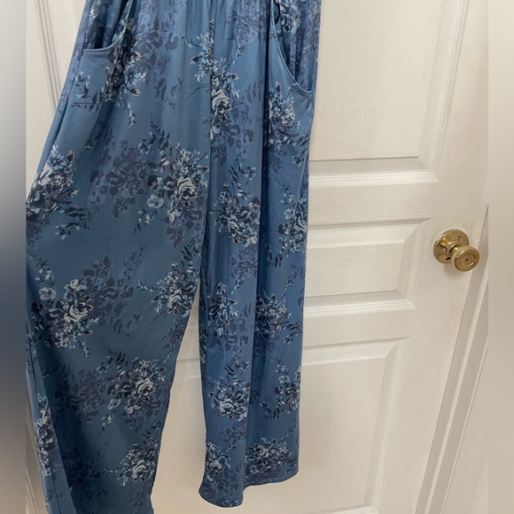 Girls Jumpsuit - Picture 3 of 3